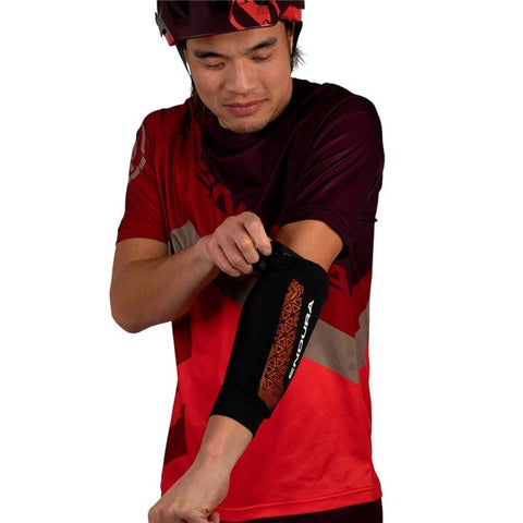 V2H24E1F50BFDBD7B8606079D10B24D39EAR7655838P3